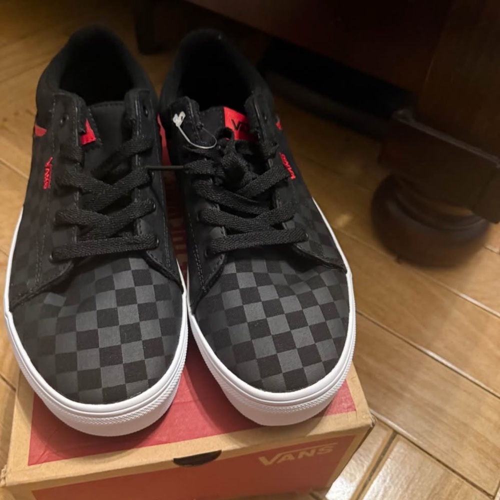 New in Box Boys Vans Black and Red Checkered Shoes sz 6.5